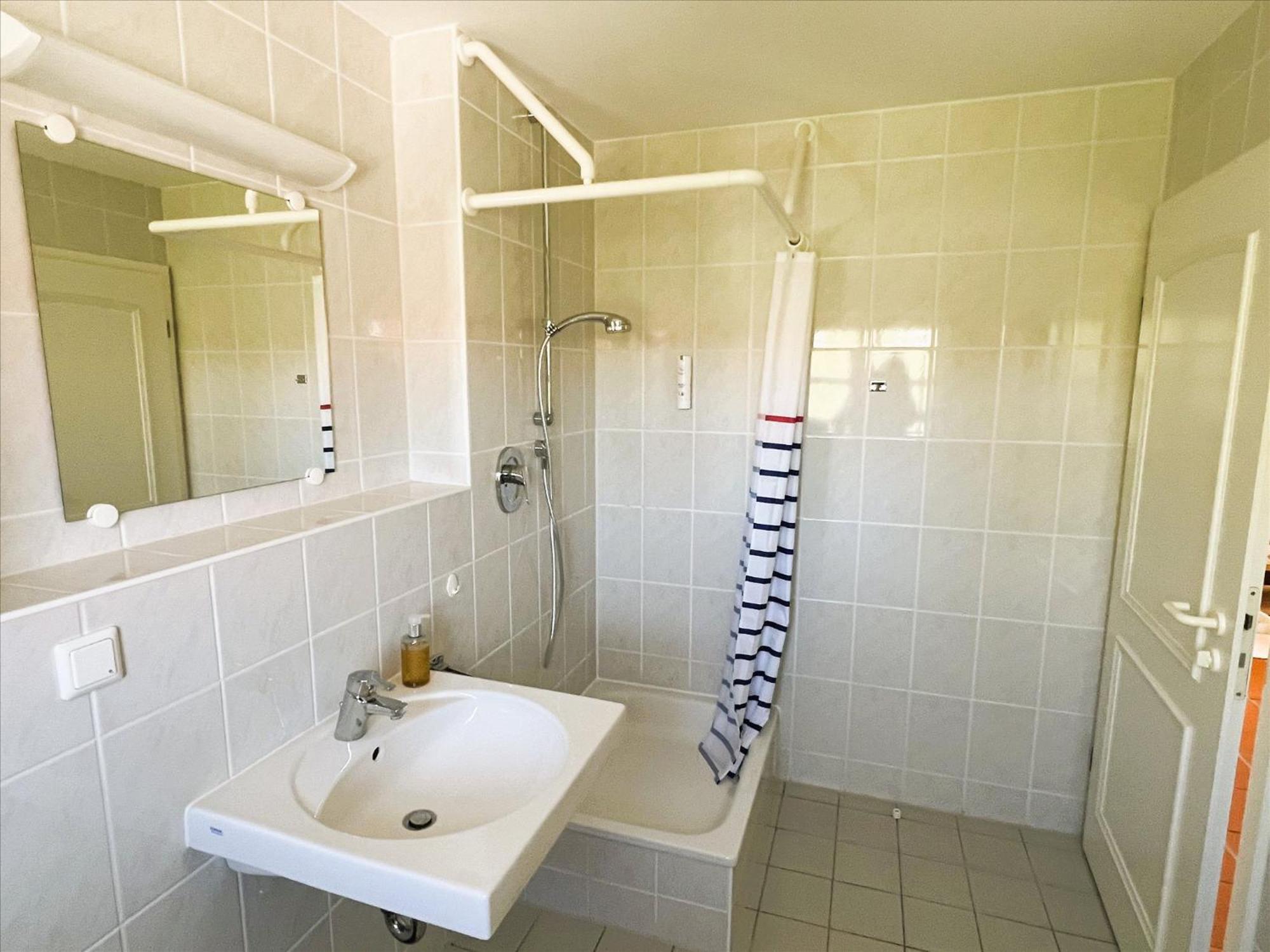 Feriendorf Rugana - Klassik Appartement mit 1 Schlafzimmer D44 Dranske Exterior foto